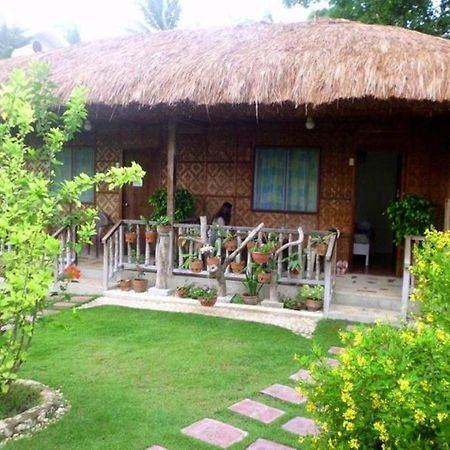 Oslob Garden Stay Beach Resort Екстер'єр фото
