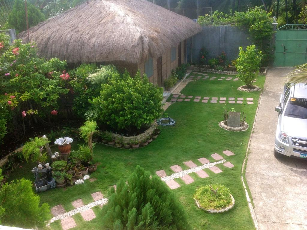 Oslob Garden Stay Beach Resort Екстер'єр фото